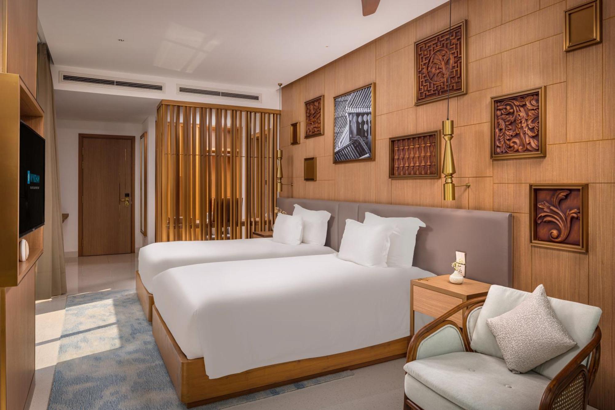 Wyndham Hoi An Royal Beachfront Resort & Villas エクステリア 写真