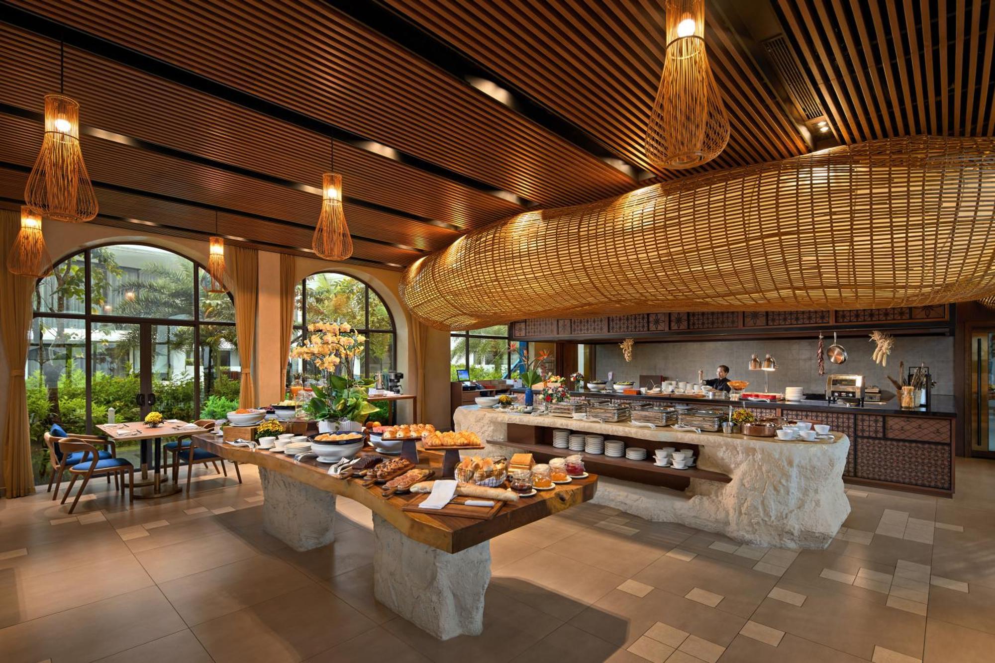 Wyndham Hoi An Royal Beachfront Resort & Villas エクステリア 写真