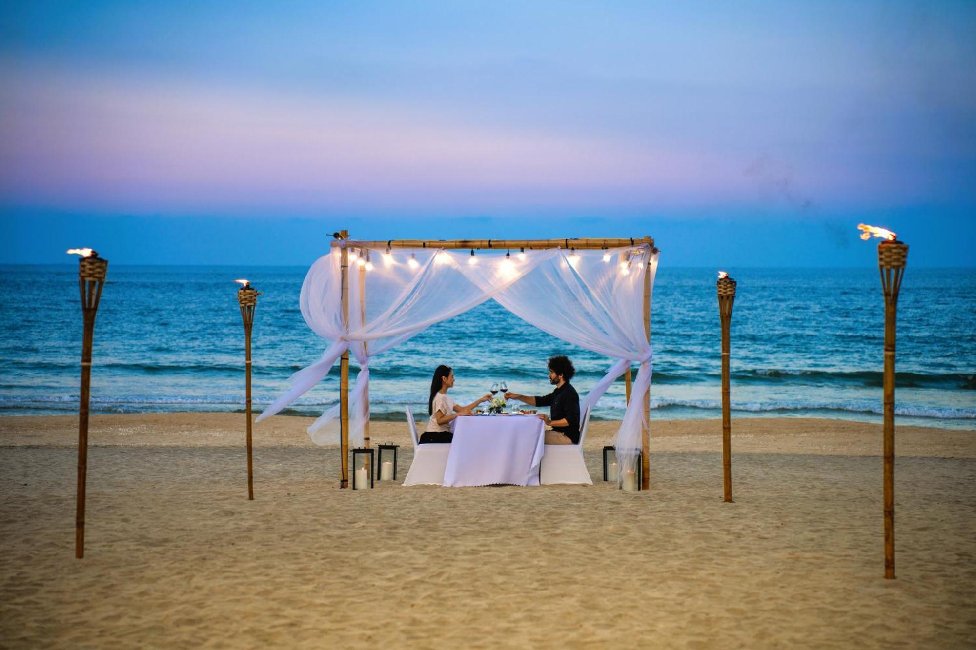 Wyndham Hoi An Royal Beachfront Resort & Villas エクステリア 写真