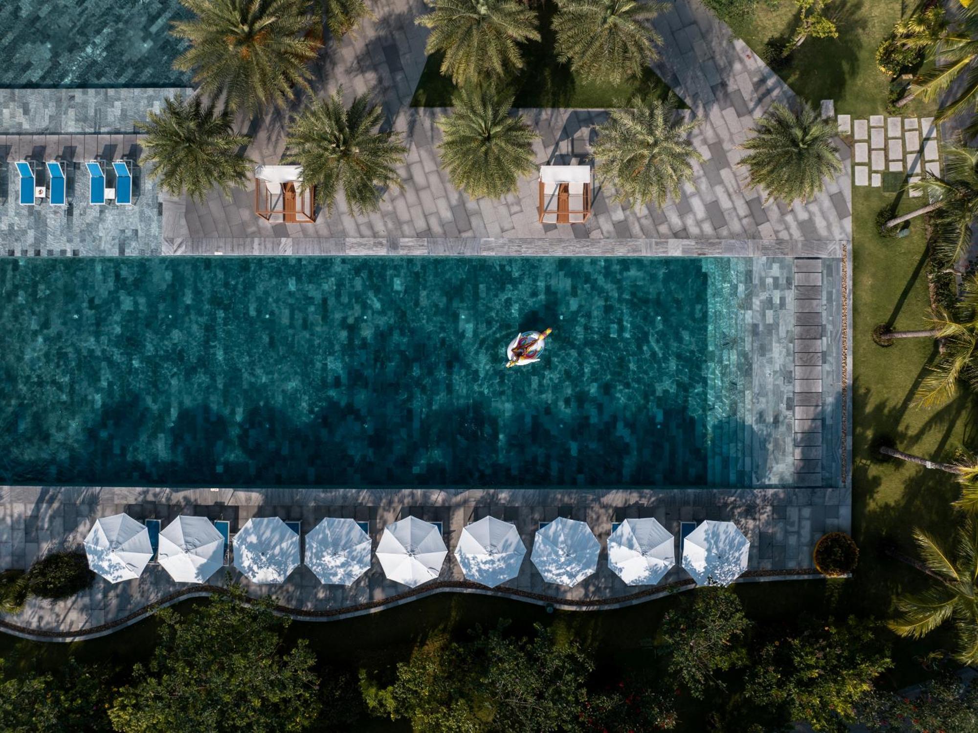 Wyndham Hoi An Royal Beachfront Resort & Villas エクステリア 写真
